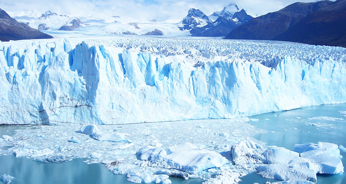 WMO「世界氷河デー」に警鐘 - 加速する氷河融解がもたらす連鎖的影響｜グリーンジョブのエコリク コラム